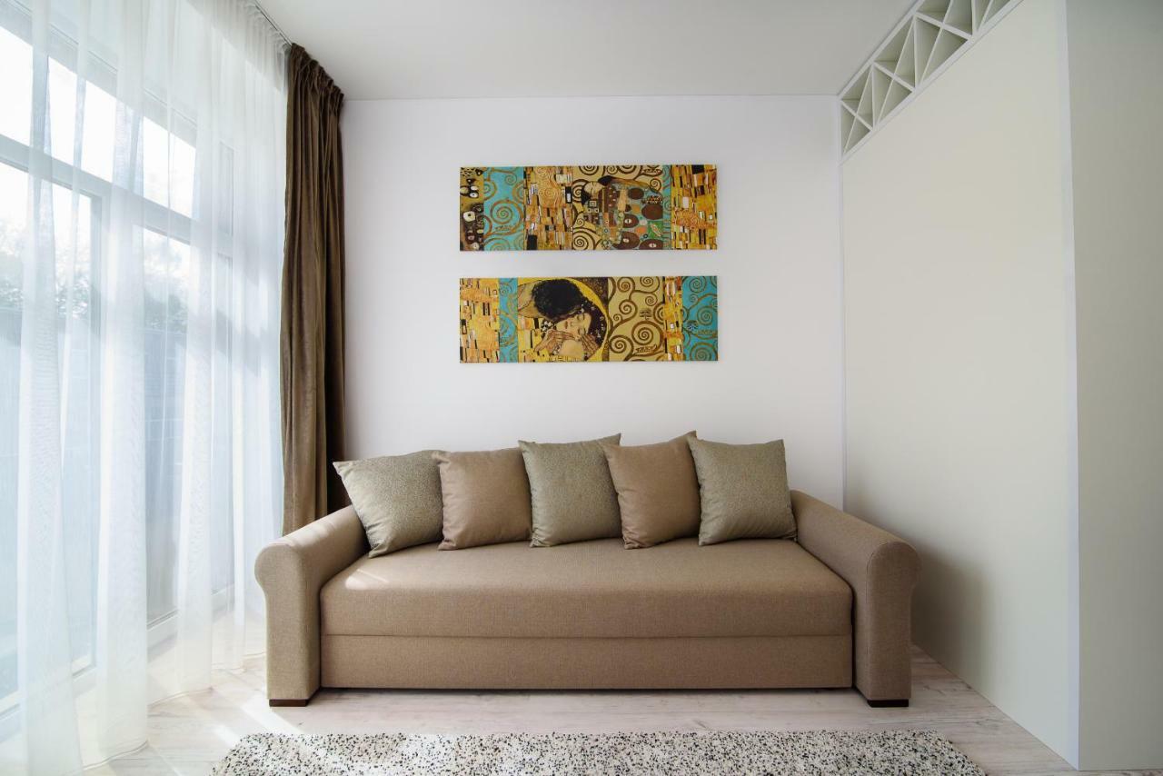 Family Apartments 2 วิลนีอุส ภายนอก รูปภาพ