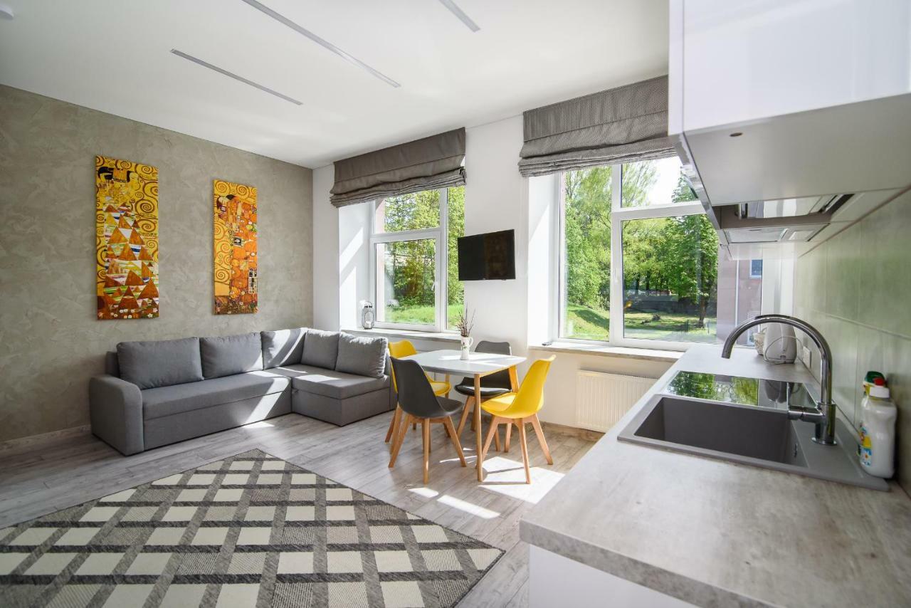 Family Apartments 2 วิลนีอุส ภายนอก รูปภาพ